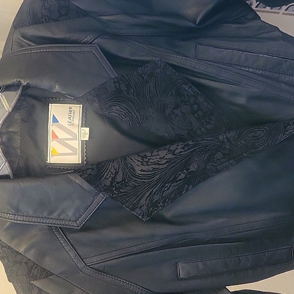 Vintage Genuine Leather Jacket - Picture 3 of 7